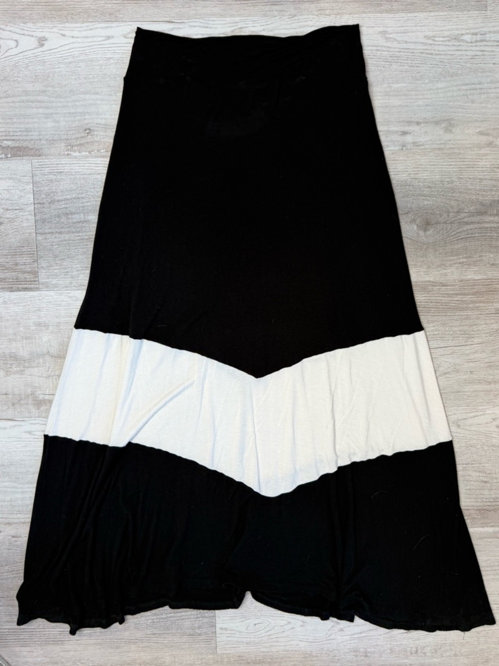 AB Studio Black and White Chevron A-Line Maxi Skirt Women’s size XL